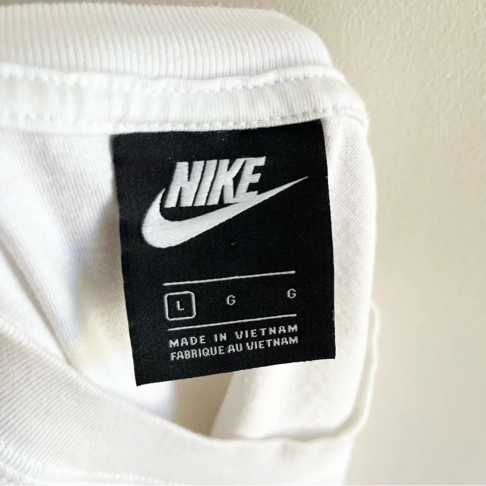 Nike Womens Short Sleeve Yin Yang T-Shirt T Shirt Tee Top White Blue Cropped L